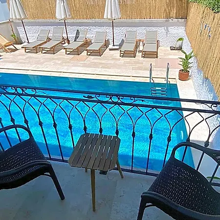 Hotel Serez Alacati By La Mira Ciftlikkoyu